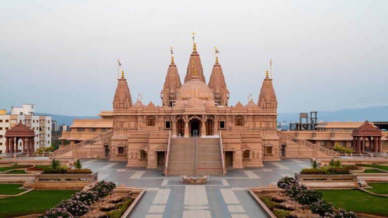 BAPS Shree Swaminarayan Mandir Pune